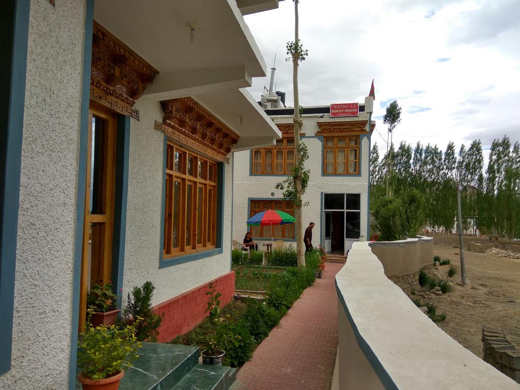 Nathula Guest House Leh Bagian luar foto